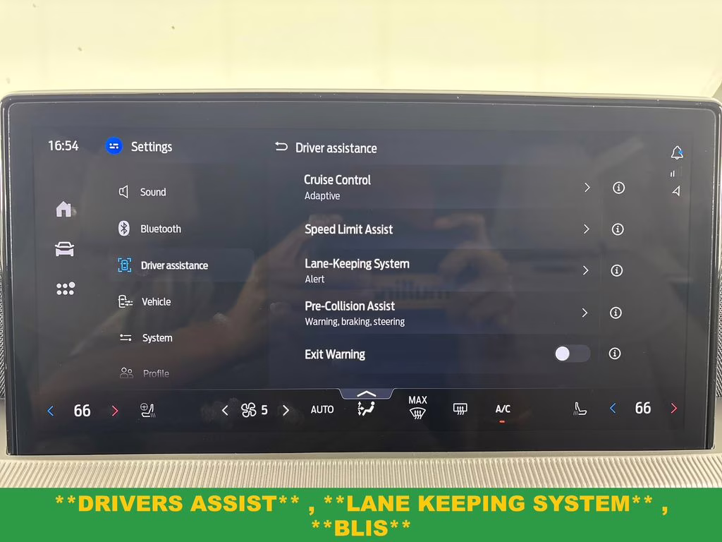 2026 White Ford Explorer Platinum 4X4 SUV