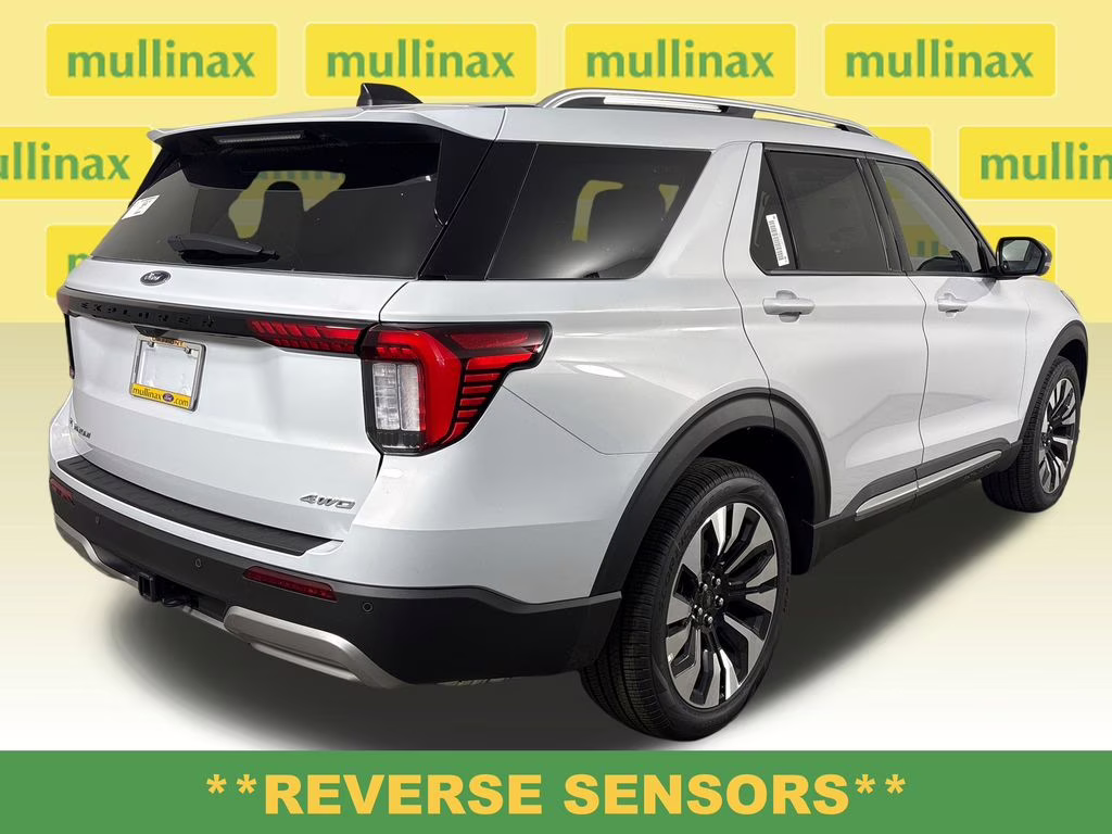 2026 White Ford Explorer Platinum 4X4 SUV