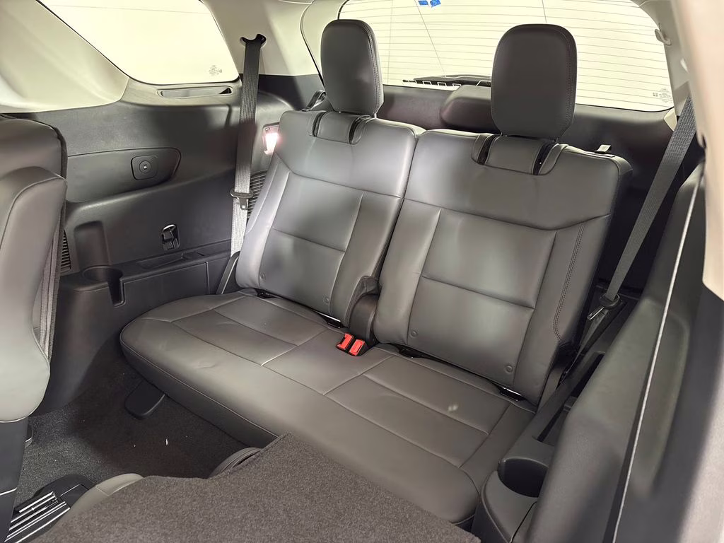 2026 Agate Black Metallic Ford Explorer Active RWD SUV