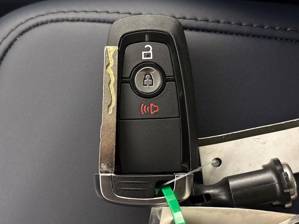 2026 Carbonized Gray Metallic Ford Maverick XLT FWD Truck