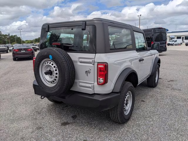 2026 Avalanche Gray Ford Bronco Base 4X4 SUV
