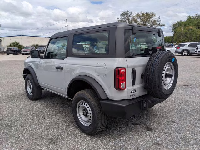 2026 Avalanche Gray Ford Bronco Base 4X4 SUV