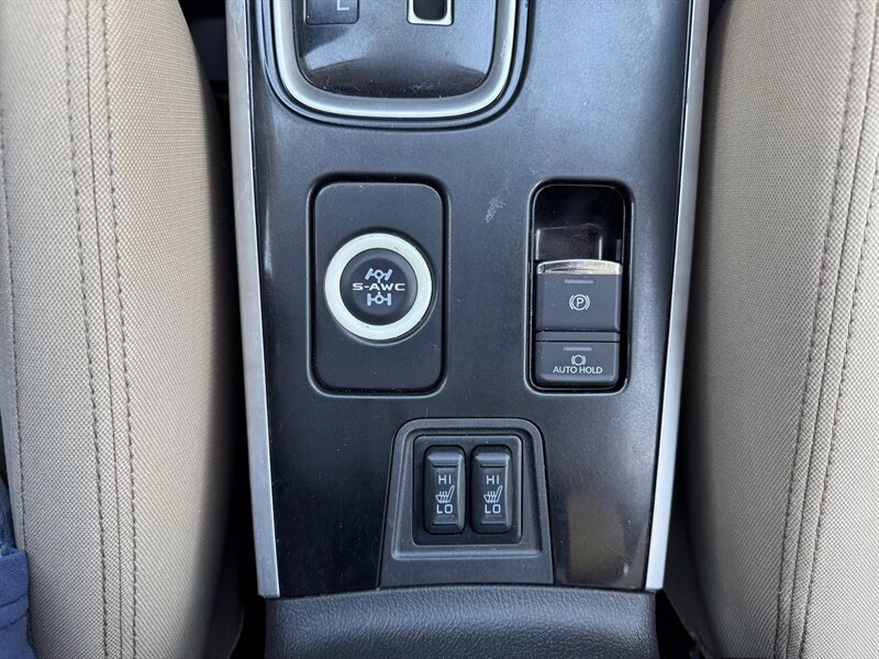 2017 Quartz Brown Metallic Mitsubishi Outlander SE 4X4 SUV