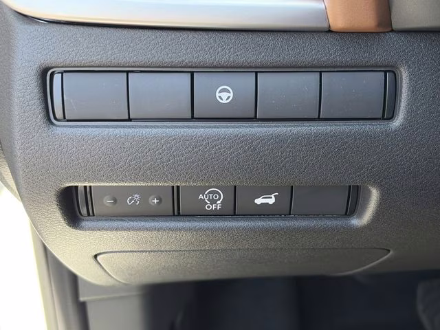 2026 Everest White Pearl Tricoat Nissan Rogue Platinum AWD SUV