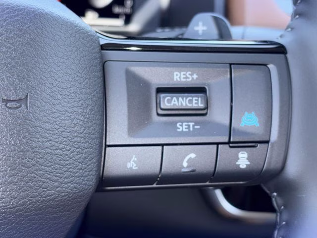 2026 Everest White Pearl Tricoat Nissan Rogue Platinum AWD SUV
