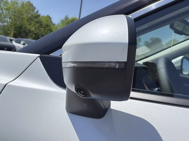 2026 Everest White Pearl Tricoat Nissan Rogue Platinum AWD SUV