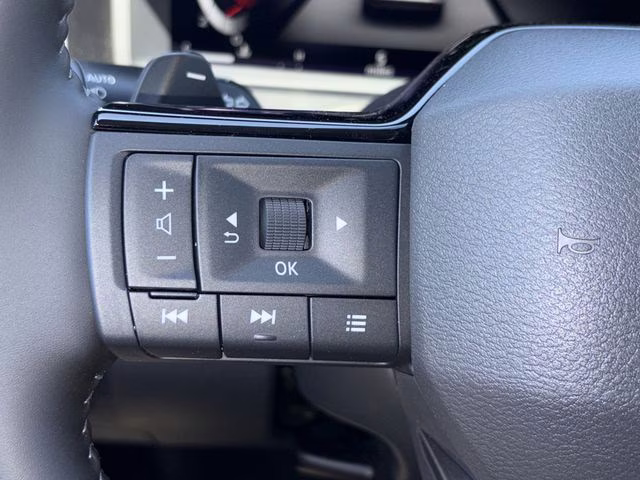 2026 Everest White Pearl/Super Black Nissan Rogue Platinum AWD SUV
