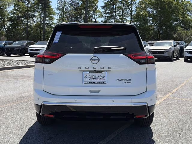 2026 Everest White Pearl/Super Black Nissan Rogue Platinum AWD SUV