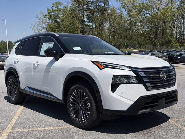 2026 Everest White Pearl/Super Black Nissan Rogue Platinum AWD SUV