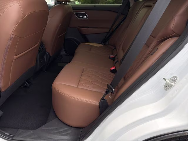 2026 Everest White Pearl Tricoat Nissan Rogue Platinum AWD SUV