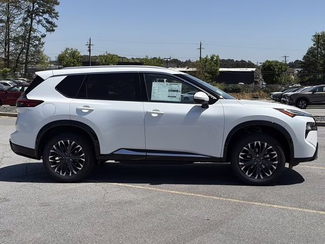 2026 Everest White Pearl Tricoat Nissan Rogue Platinum AWD SUV