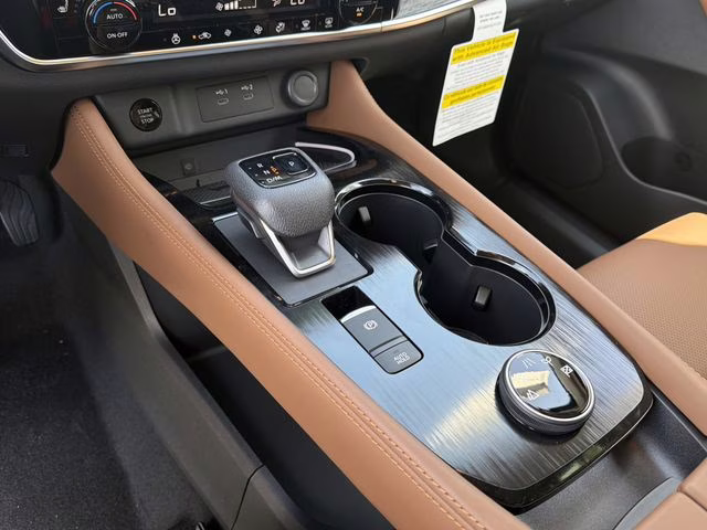 2026 Everest White Pearl Tricoat Nissan Rogue Platinum AWD SUV