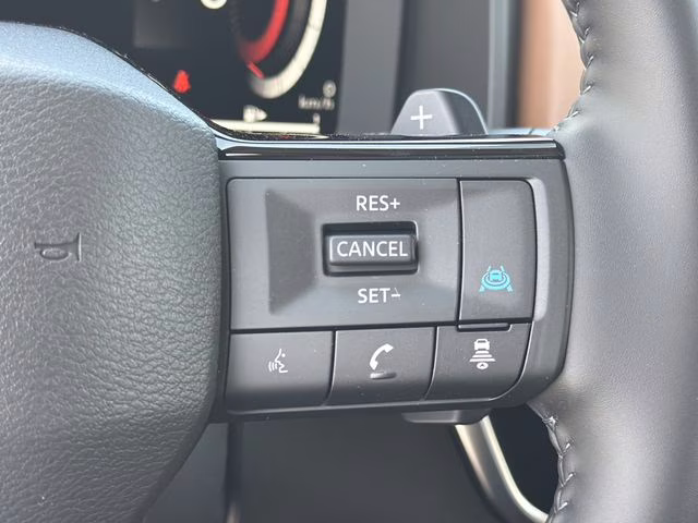 2026 Everest White Pearl Tricoat Nissan Rogue Platinum AWD SUV