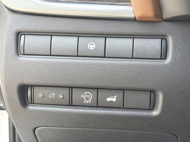 2026 Everest White Pearl Tricoat Nissan Rogue Platinum AWD SUV