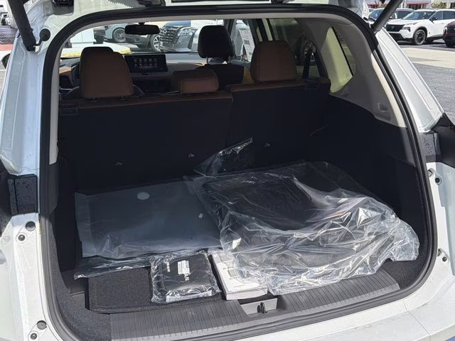 2026 Everest White Pearl Tricoat Nissan Rogue Platinum AWD SUV