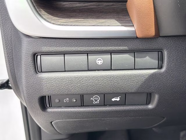 2026 Everest White Pearl Tricoat Nissan Rogue Platinum AWD SUV