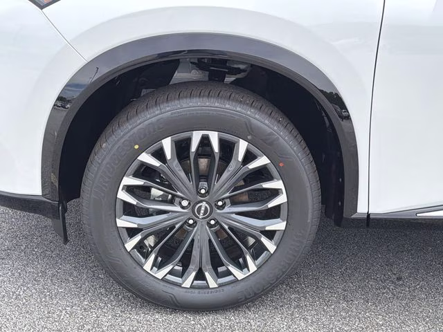2026 Everest White Pearl Tricoat Nissan Rogue Platinum AWD SUV