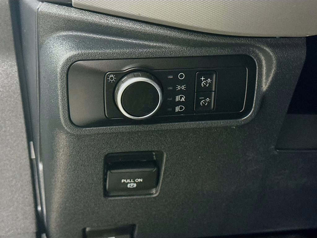 2024 Silver Metallic Ford Bronco Black Diamond 4X4 SUV