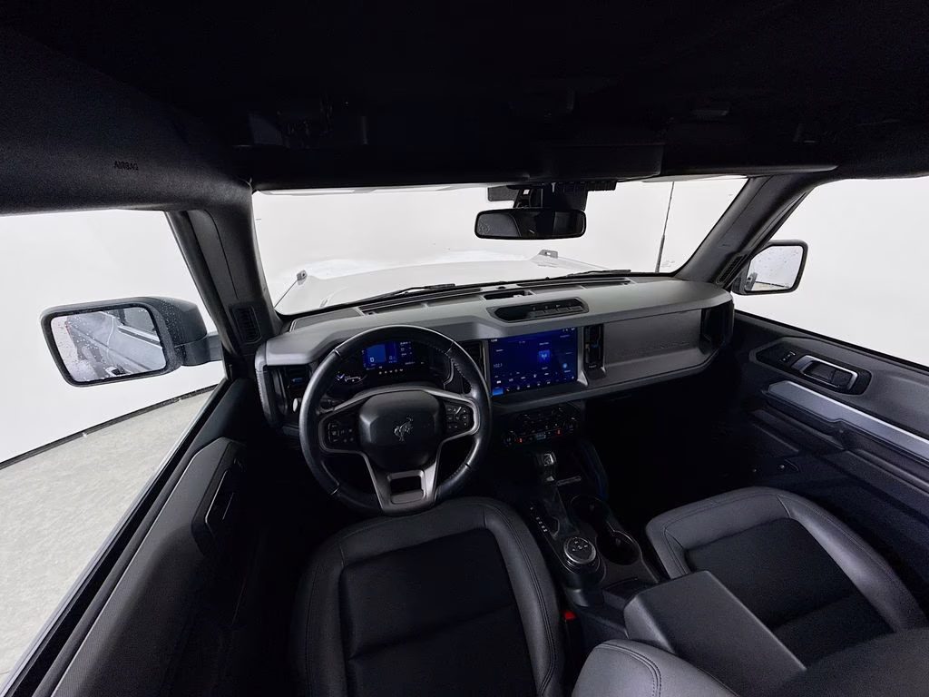 2024 Silver Metallic Ford Bronco Black Diamond 4X4 SUV