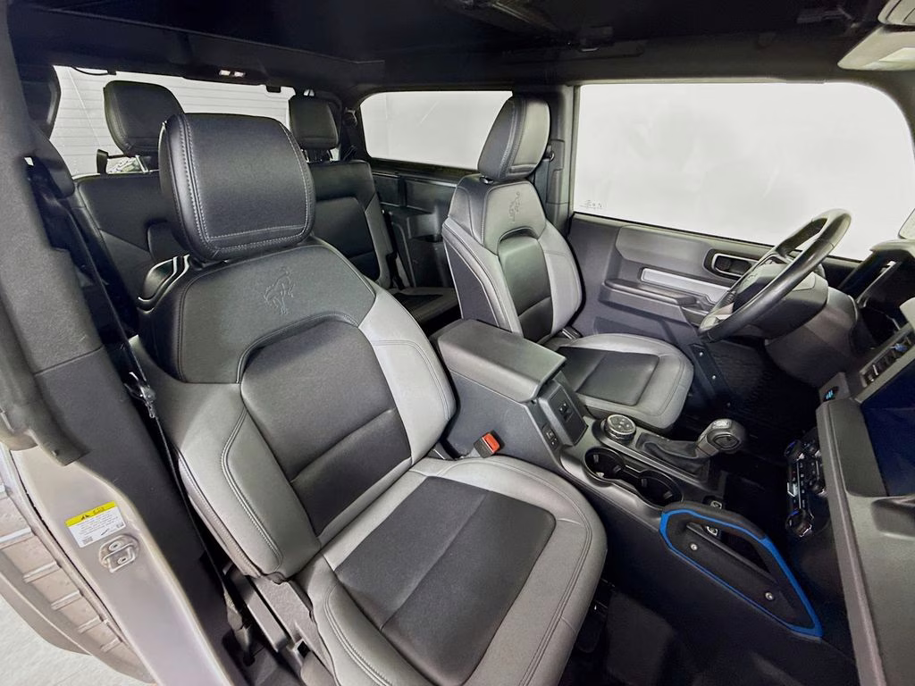 2024 Silver Metallic Ford Bronco Black Diamond 4X4 SUV