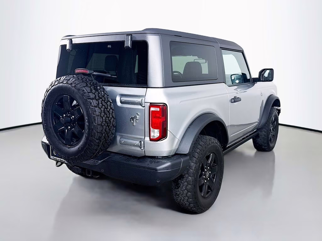 2024 Silver Metallic Ford Bronco Black Diamond 4X4 SUV