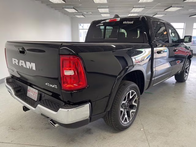 2026 Diamond Black Crystal Pearlcoat Ram 1500 Laramie 4X4 Truck