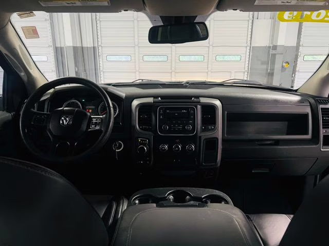 2019 Diamond Black Crystal Pearlcoat Ram 1500 Classic Tradesman 4X4 Truck