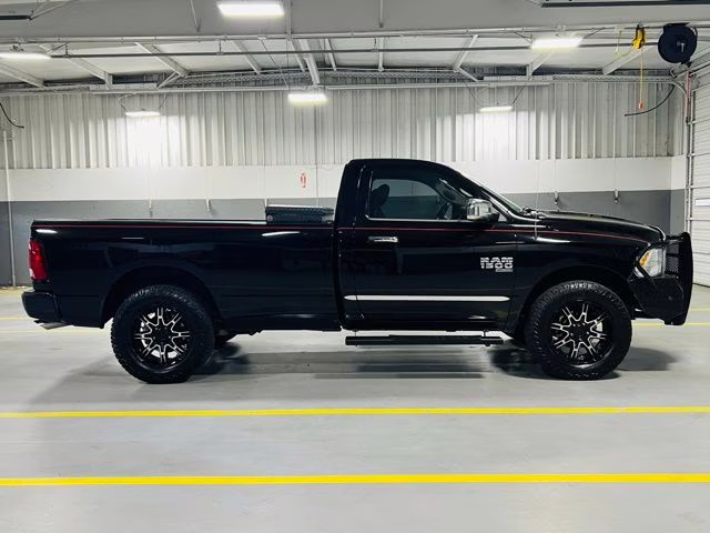 2019 Diamond Black Crystal Pearlcoat Ram 1500 Classic Tradesman 4X4 Truck