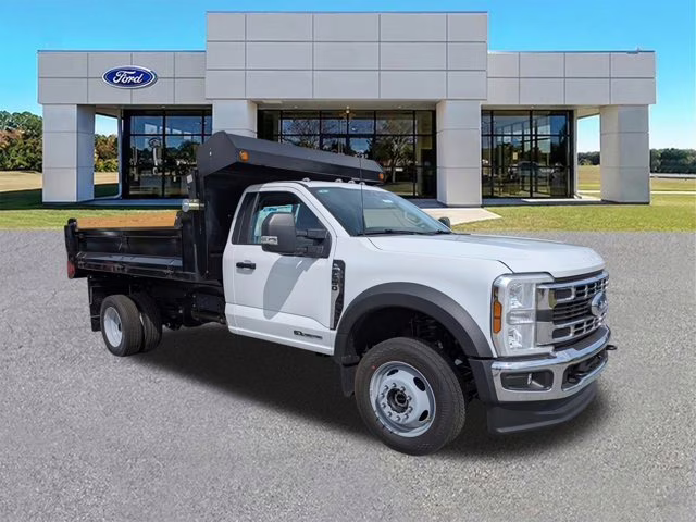 2026 Oxford White Ford Super Duty F-550 DRW XL 4X4 Truck