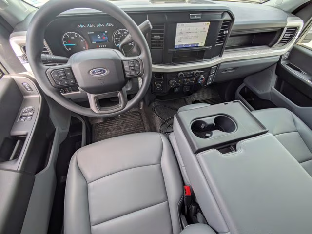 2026 Oxford White Ford Super Duty F-550 DRW XL 4X4 Truck