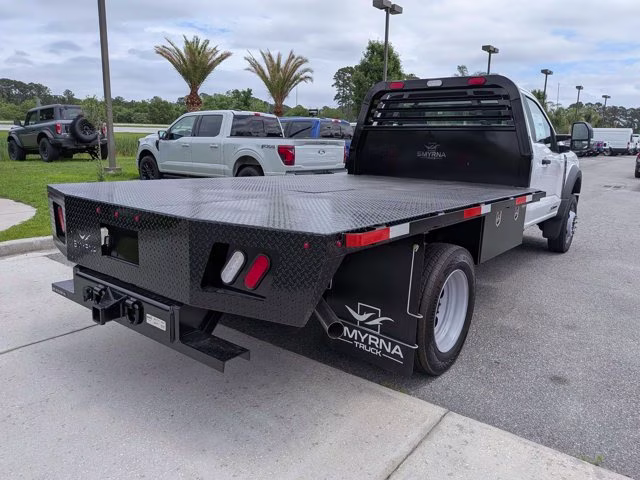 2026 Oxford White Ford Super Duty F-550 DRW XL 4X4 Truck
