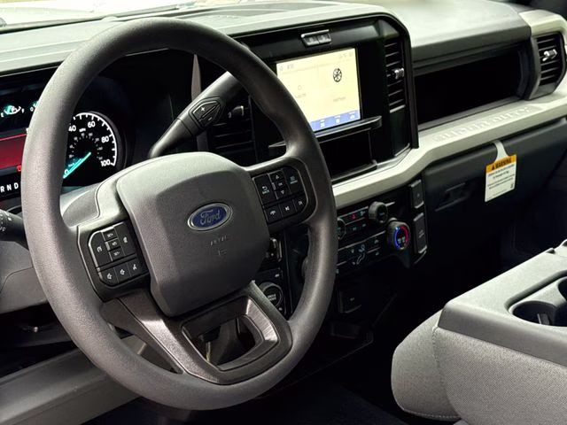 2026 Oxford White Ford Super Duty F-350 SRW XL 4X4 Truck