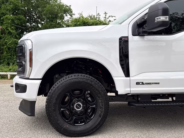 2026 Oxford White Ford Super Duty F-350 SRW XL 4X4 Truck