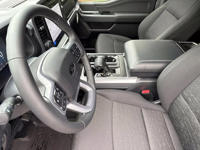 2026 Oxford White Ford F-150 XLT 4X4 Truck