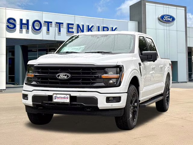 2026 Oxford White Ford F-150 XLT 4X4 Truck