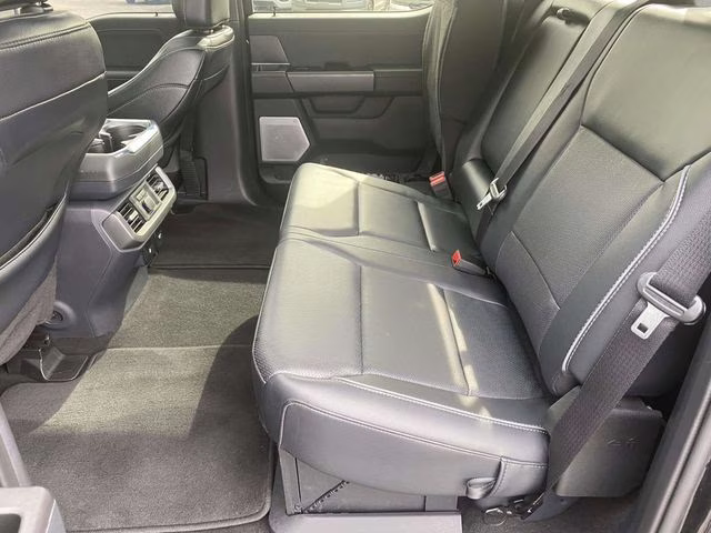 2024 Agate Black Metallic Ford F-150 Lariat 4X4 Truck