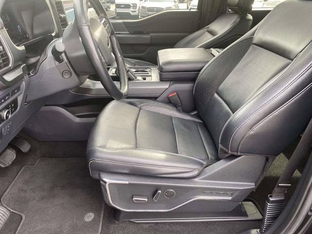 2024 Agate Black Metallic Ford F-150 Lariat 4X4 Truck