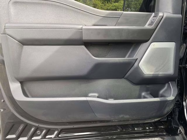 2024 Agate Black Metallic Ford F-150 Lariat 4X4 Truck