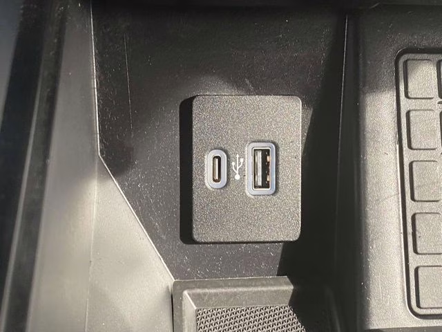 2024 Agate Black Metallic Ford F-150 Lariat 4X4 Truck