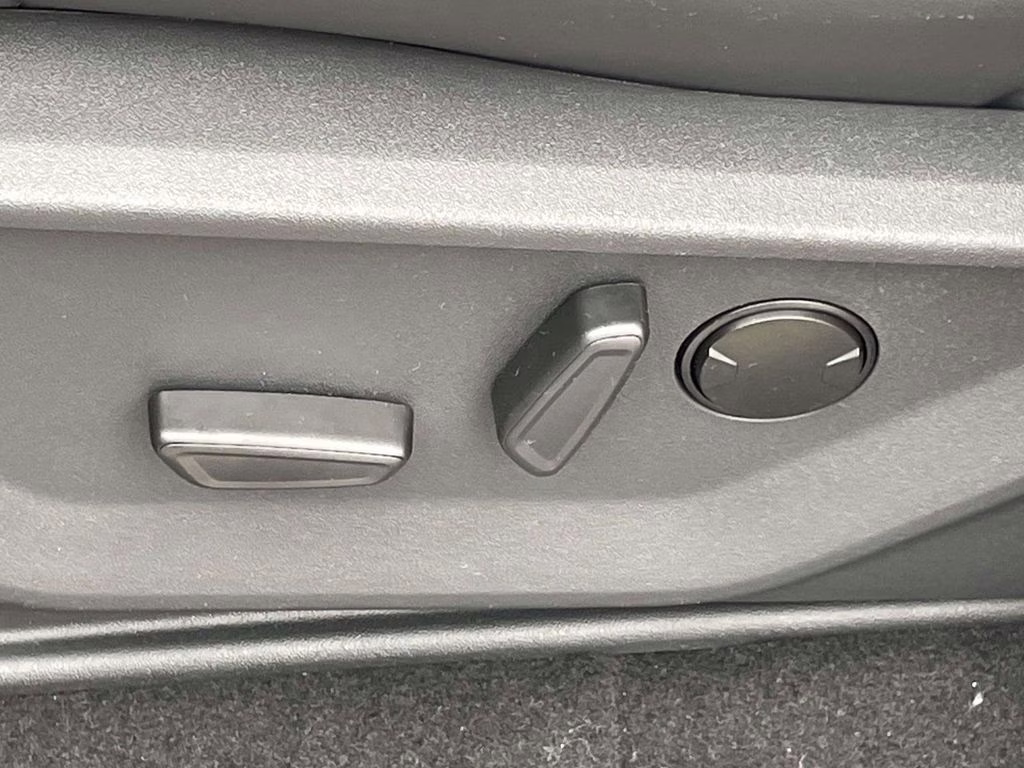 2026 Glacier Gray Metallic Tri-Coat Ford Expedition Platinum 4X4 SUV