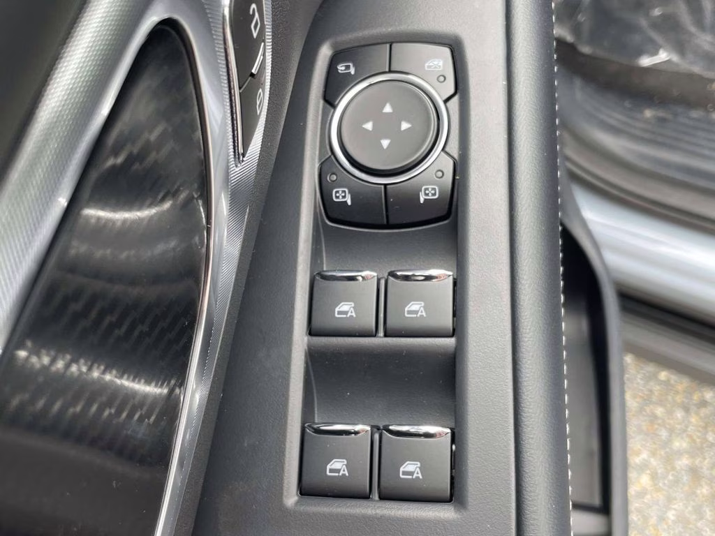 2026 Glacier Gray Metallic Tri-Coat Ford Expedition Platinum 4X4 SUV