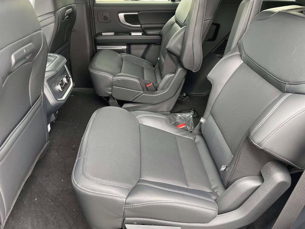 2026 Glacier Gray Metallic Tri-Coat Ford Expedition Platinum 4X4 SUV