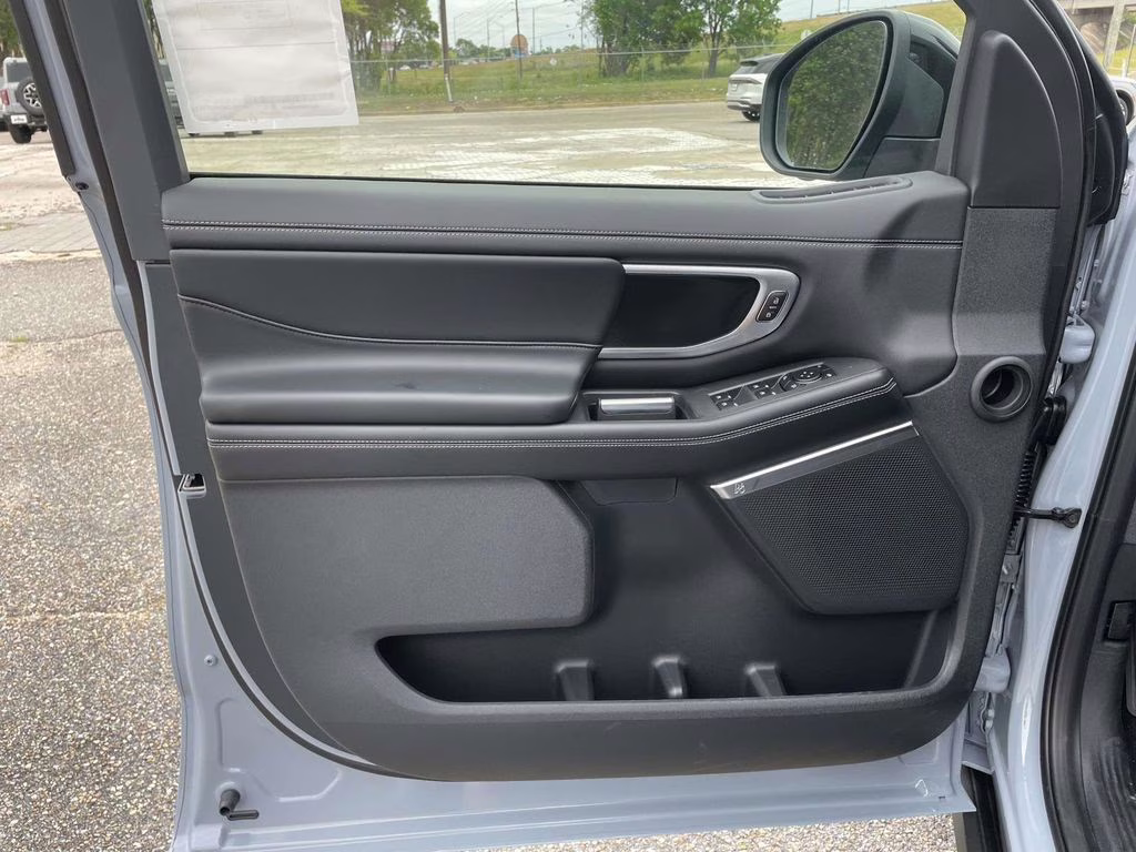 2026 Glacier Gray Metallic Tri-Coat Ford Expedition Platinum 4X4 SUV