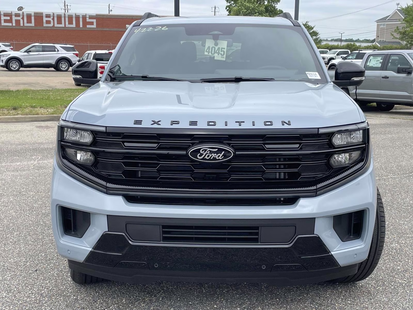 2026 Glacier Gray Metallic Tri-Coat Ford Expedition Platinum 4X4 SUV