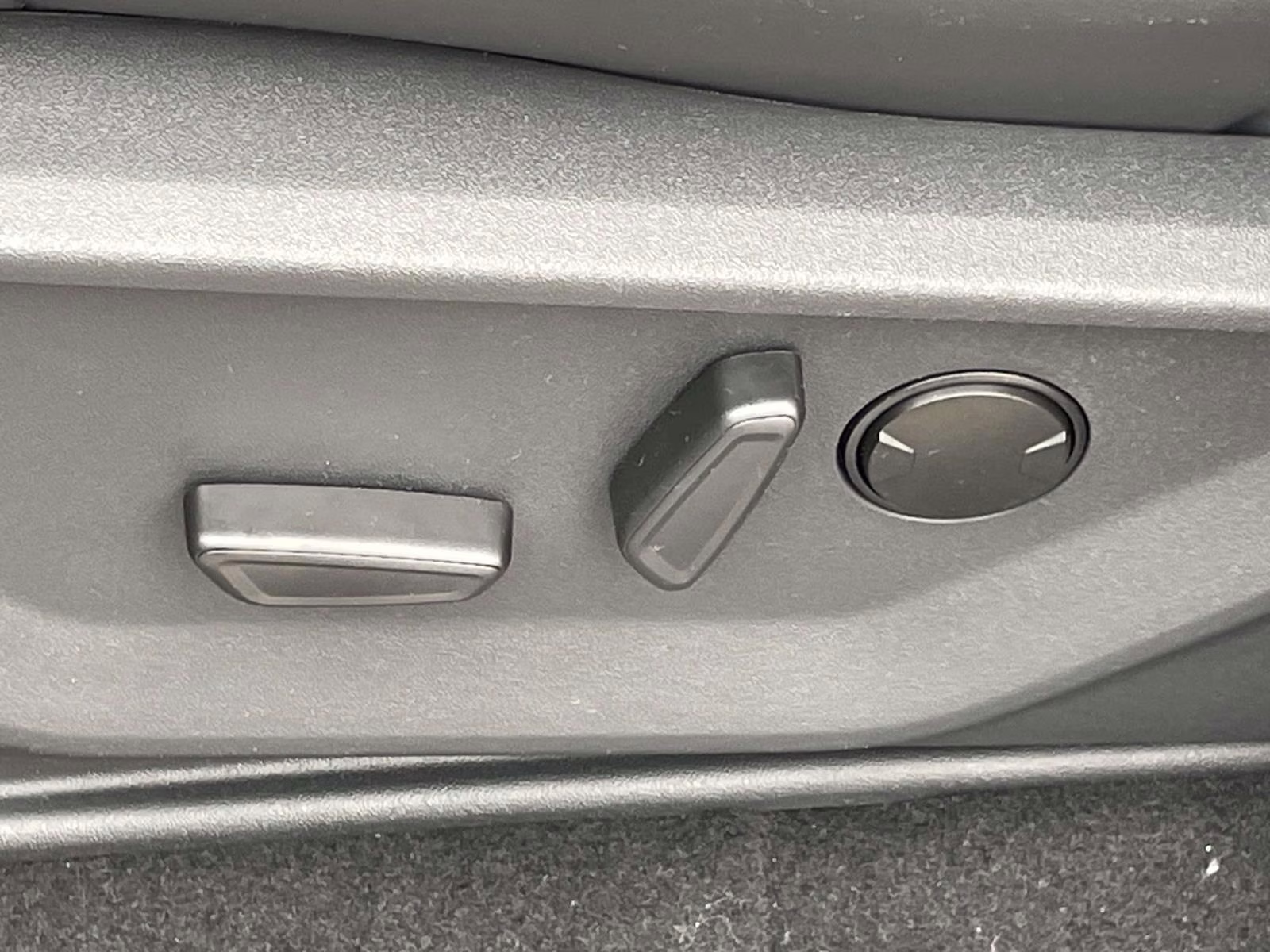 2026 Glacier Gray Metallic Tri-Coat Ford Expedition Platinum 4X4 SUV