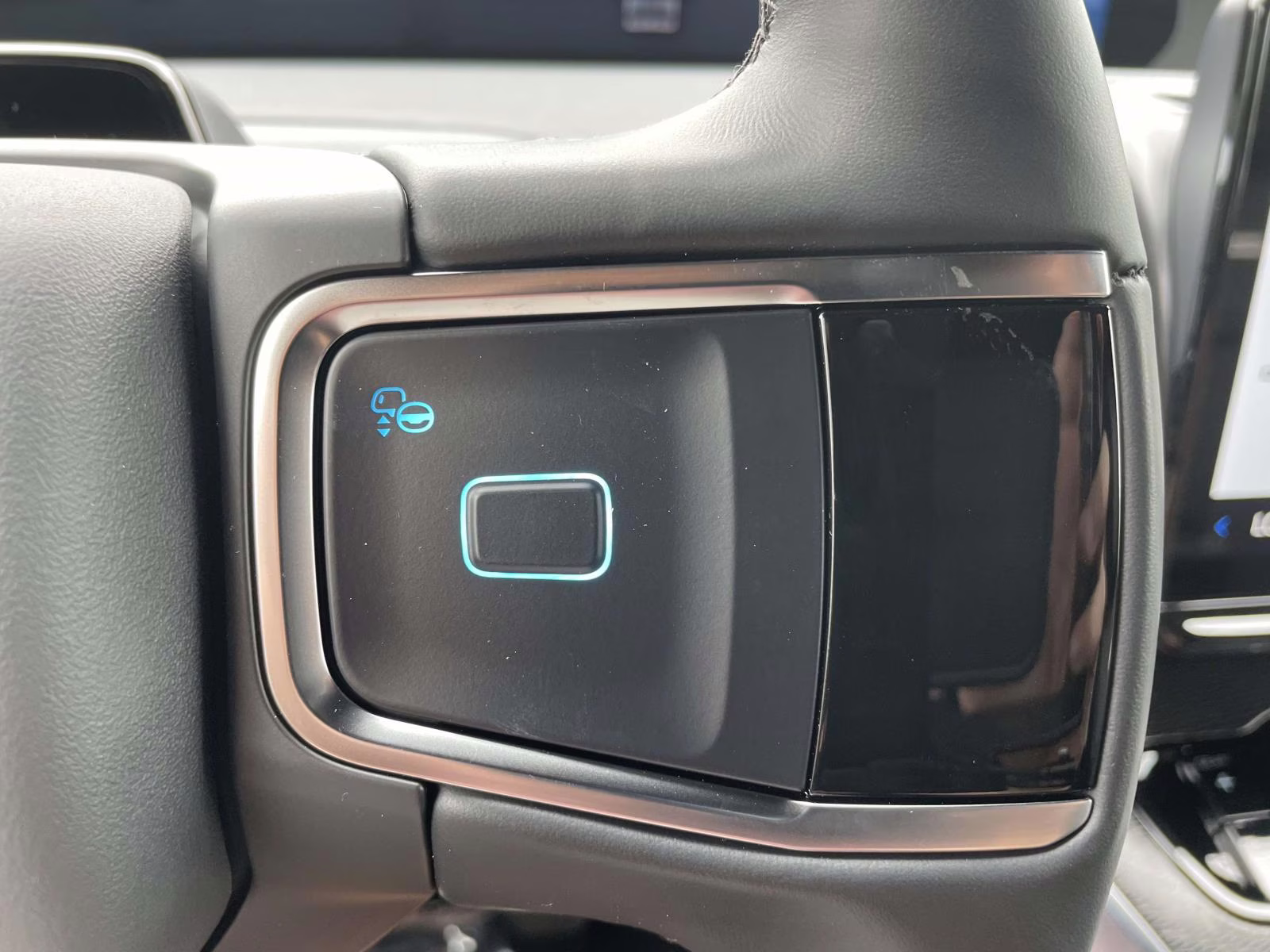 2026 Glacier Gray Metallic Tri-Coat Ford Expedition Platinum 4X4 SUV