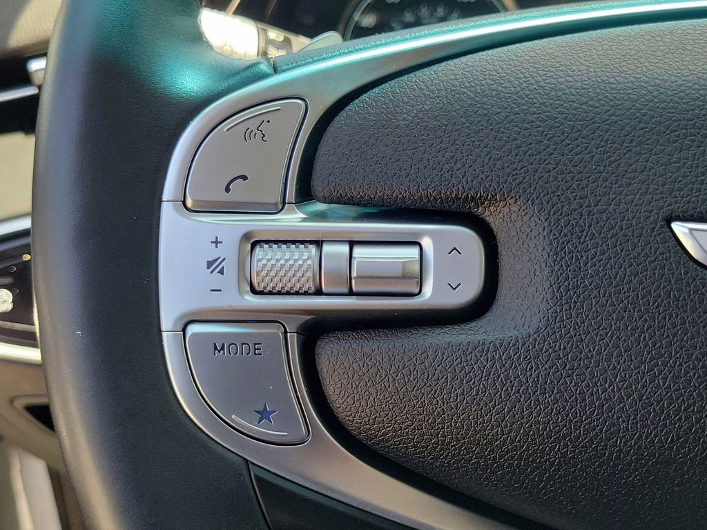 2025 Uyuni White Genesis GV70 2.5T AWD SUV