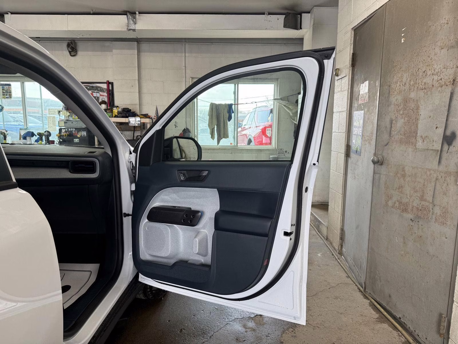 2026 Oxford White Ford Maverick XLT AWD Truck