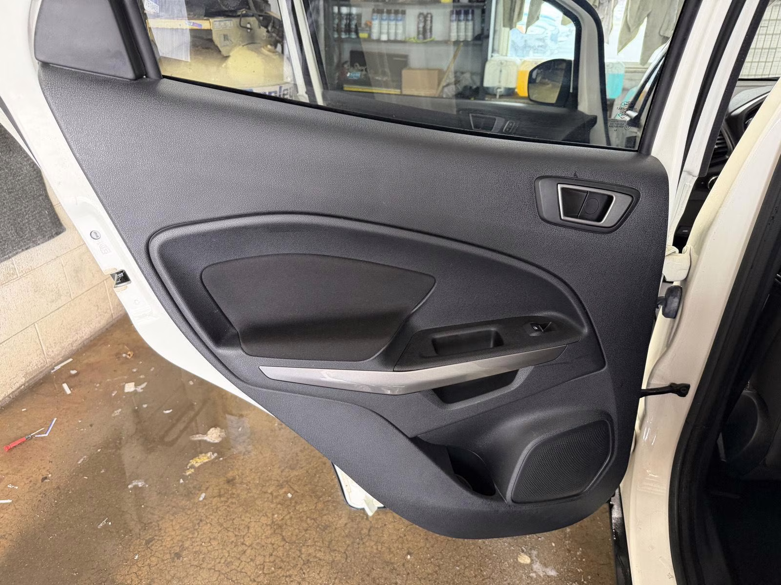 2020 Diamond White Ford EcoSport SE 4X4 SUV