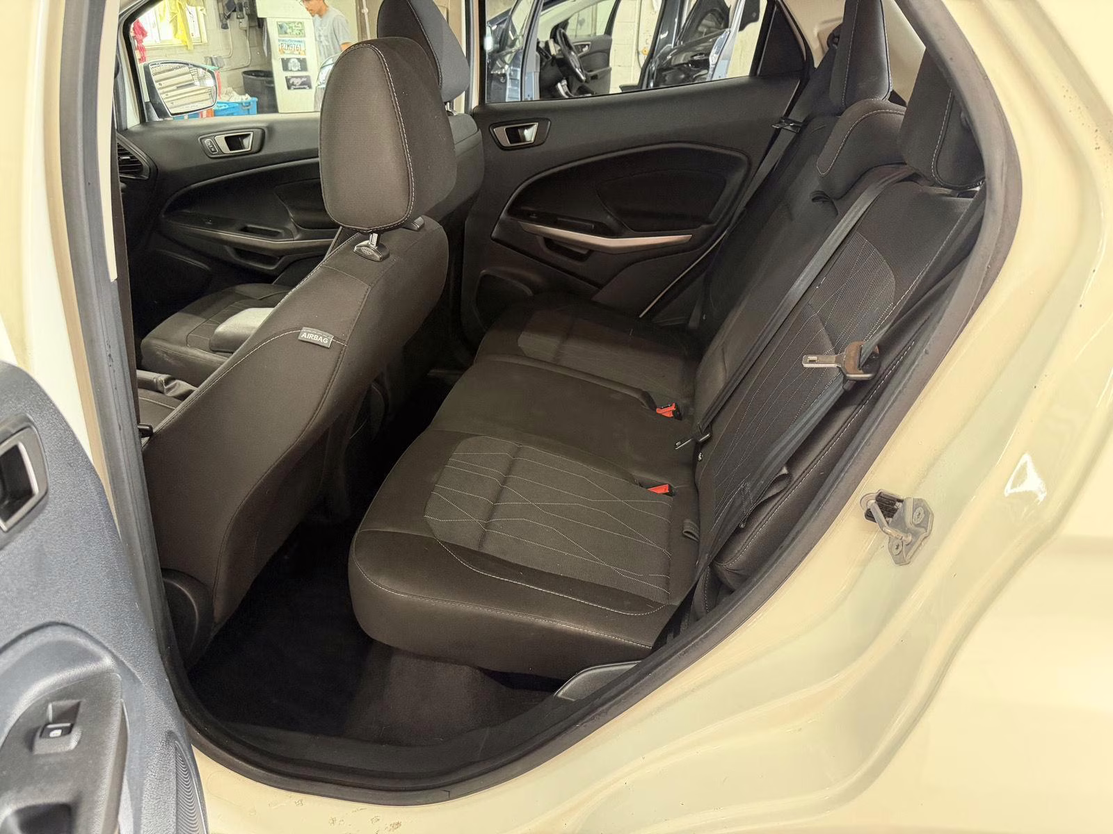 2020 Diamond White Ford EcoSport SE 4X4 SUV